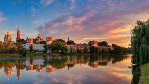 Moscow-Novodevichy-Convent-summer-river-trees-dusk_1920x1080